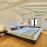 Charming 2-bedroom In Appartement Porto