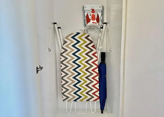 Charming 2-bedroom In *