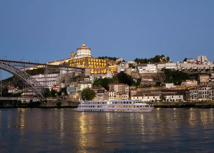 Charming 2-bedroom In פורטו