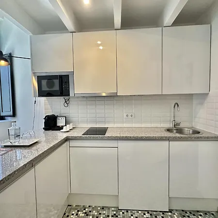 Appartamento Charming 2-bedroom In Oporto