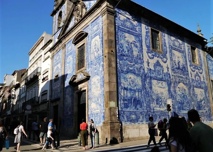 Apartman Charming 2-bedroom In *