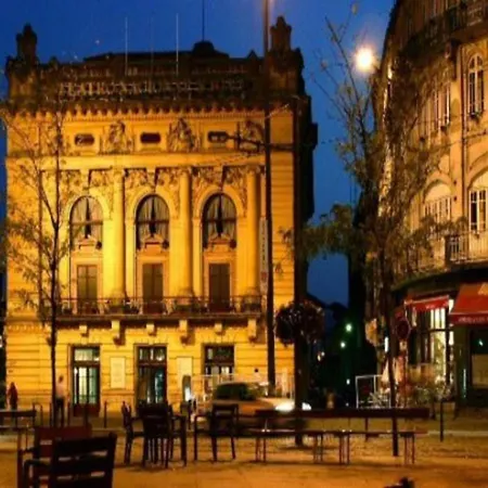 Charming 2-bedroom In 公寓